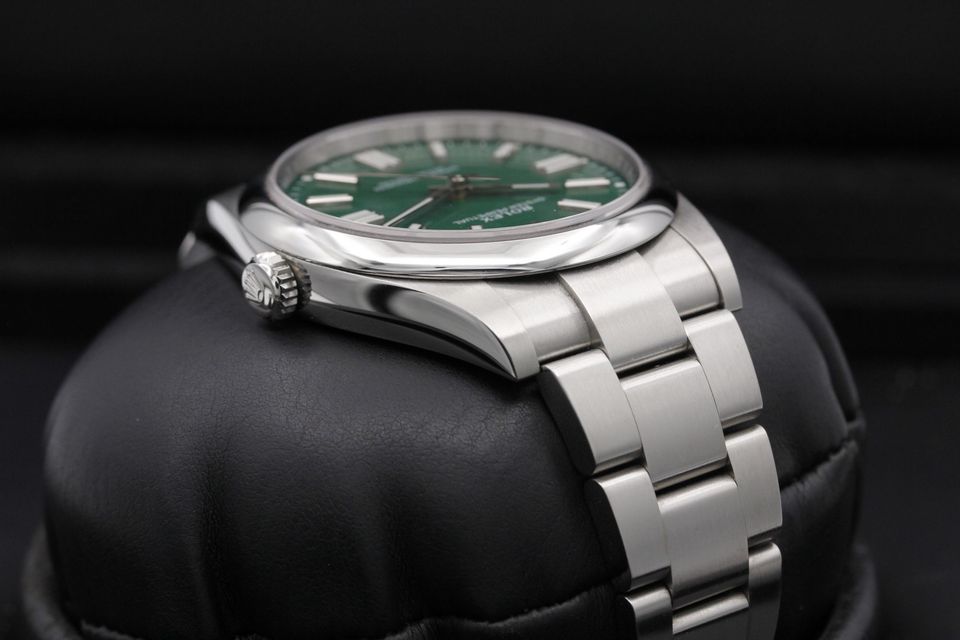 Rolex Oyster Perpetual 124300 Image 4